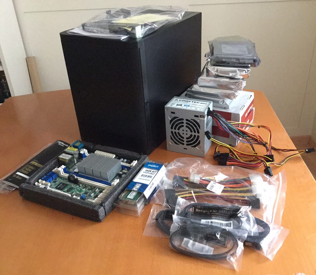 Build of a FreeNAS based ZFS NAS server
